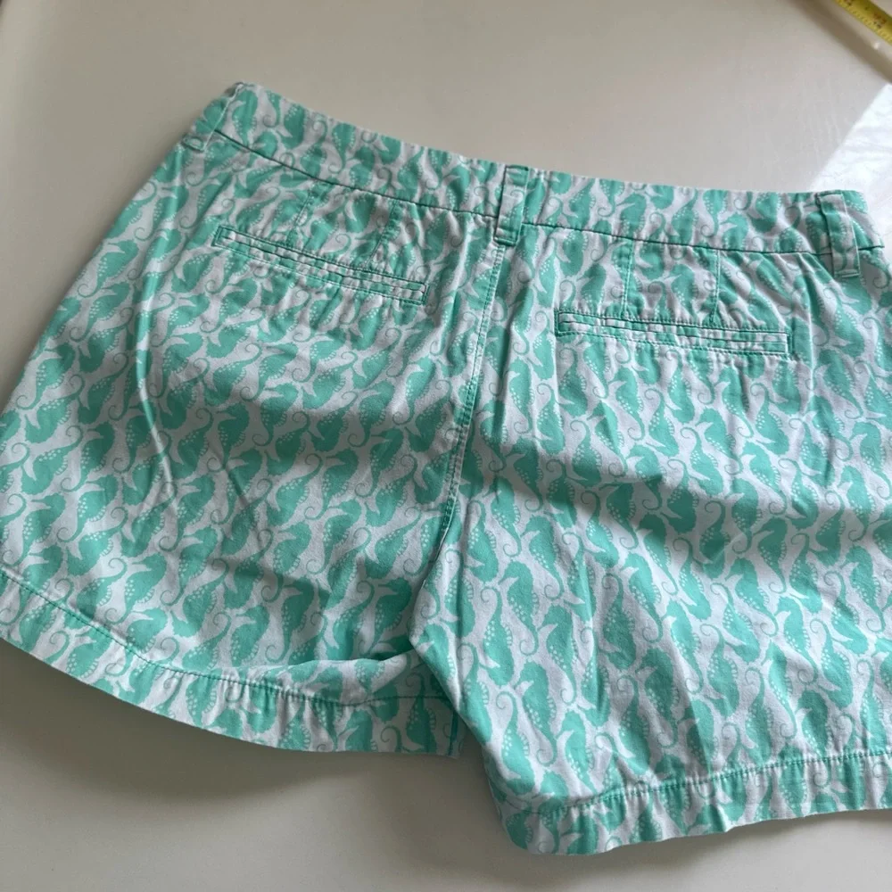 Old navy shorts, size 6